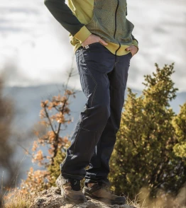 MONTANYA  BLAU  LLAC