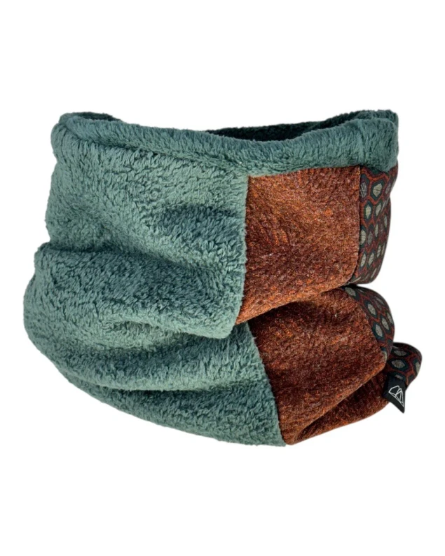 Cuello invernal geométrico